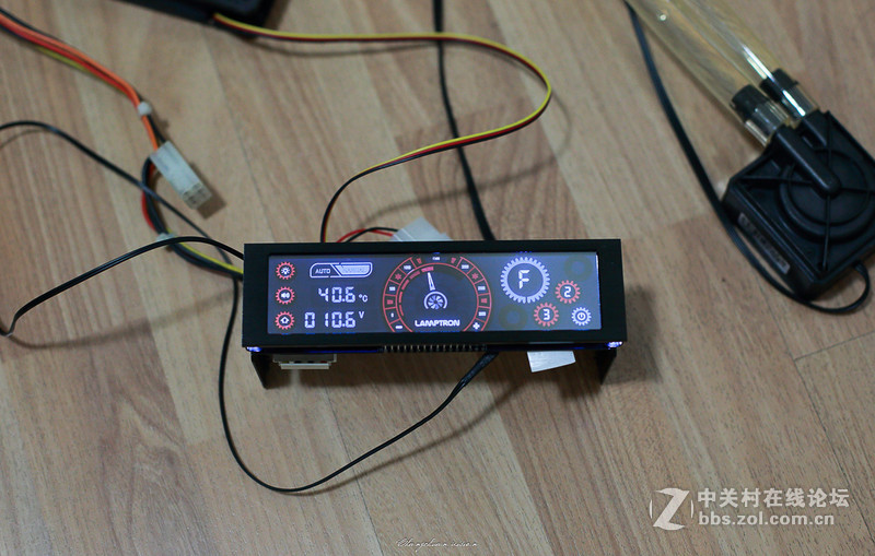 Lamptron CM430双色限量版+HAF 915F改外置水冷 SHOW