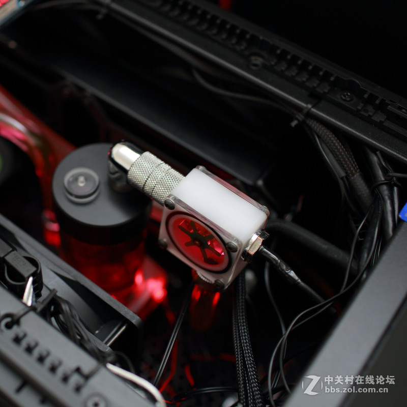 Lamptron CM430双色限量版+HAF 915F改外置水冷 SHOW