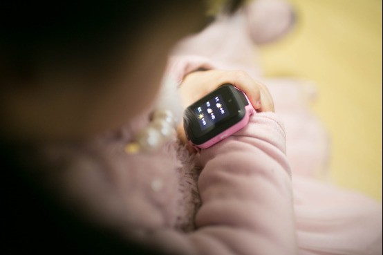 #小手表 守护大安全#不仅是一款智能通话手表，还是一份关爱与守护——优学派uw5