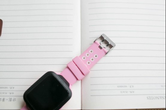 #小手表 守护大安全#不仅是一款智能通话手表，还是一份关爱与守护——优学派uw5