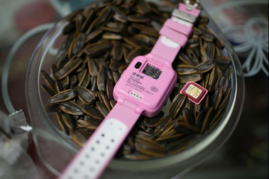 #小手表 守护大安全#不仅是一款智能通话手表，还是一份关爱与守护——优学派uw5