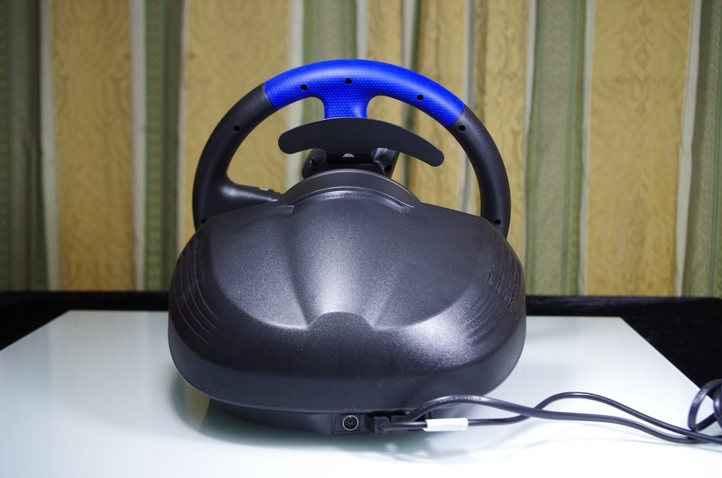 立体盲的我，在虚拟世界里第一次把握方向盘