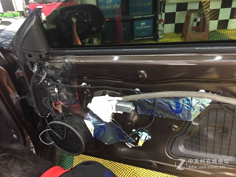 这下安心多了，我的车子已经安装了超清的360°全景行车记录仪