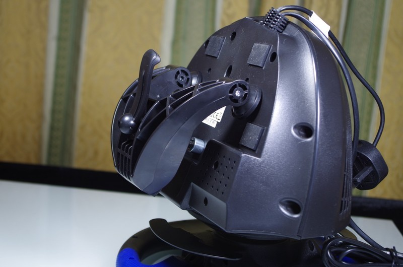 立体盲的我，在虚拟世界里第一次把握方向盘