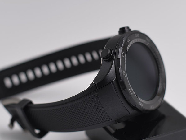 HUAWEI WATCH 2图赏：运动风，可独立4G通话