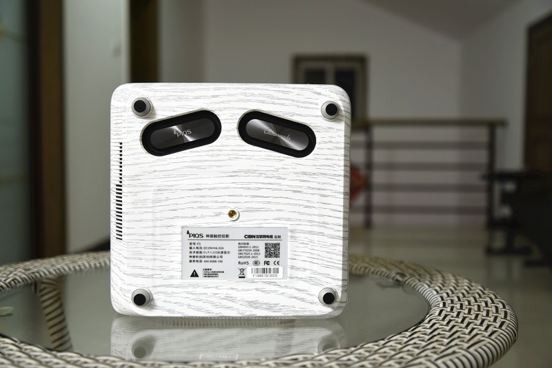 神画F1投影体验: 自由简单本应如此