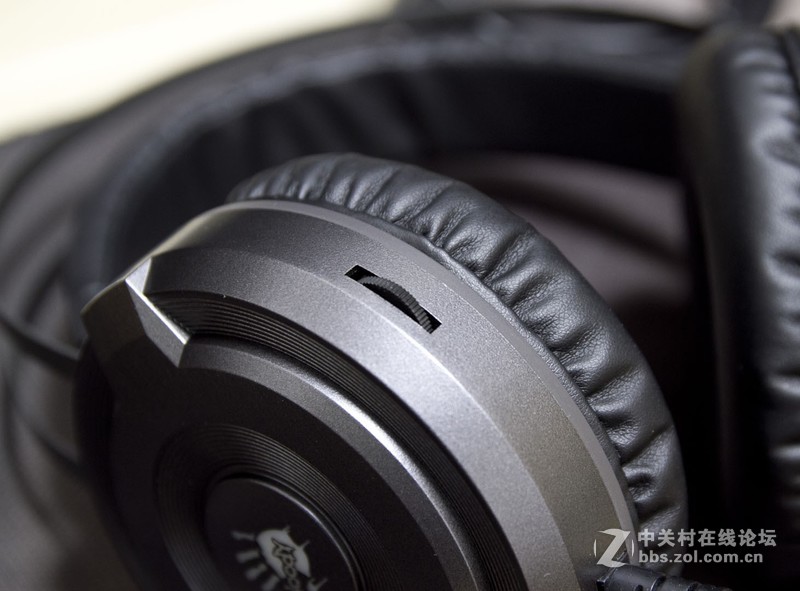 这套电竞装备能吃上鸡吗？新年新玩具到手