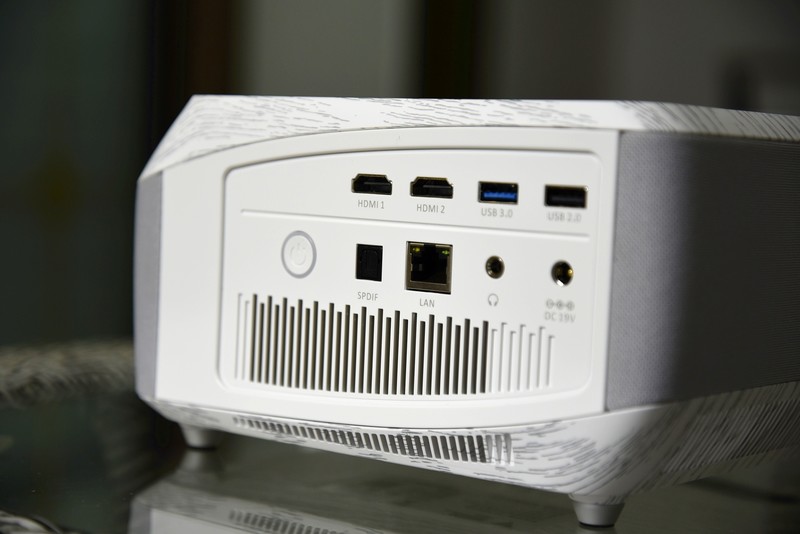 神画F1投影体验: 自由简单本应如此