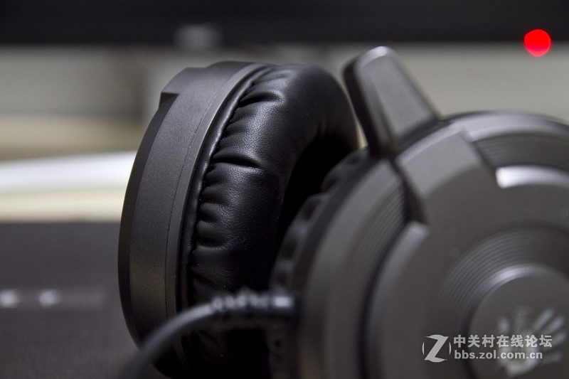 这套电竞装备能吃上鸡吗？新年新玩具到手