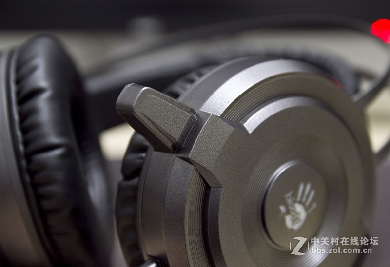 这套电竞装备能吃上鸡吗？新年新玩具到手