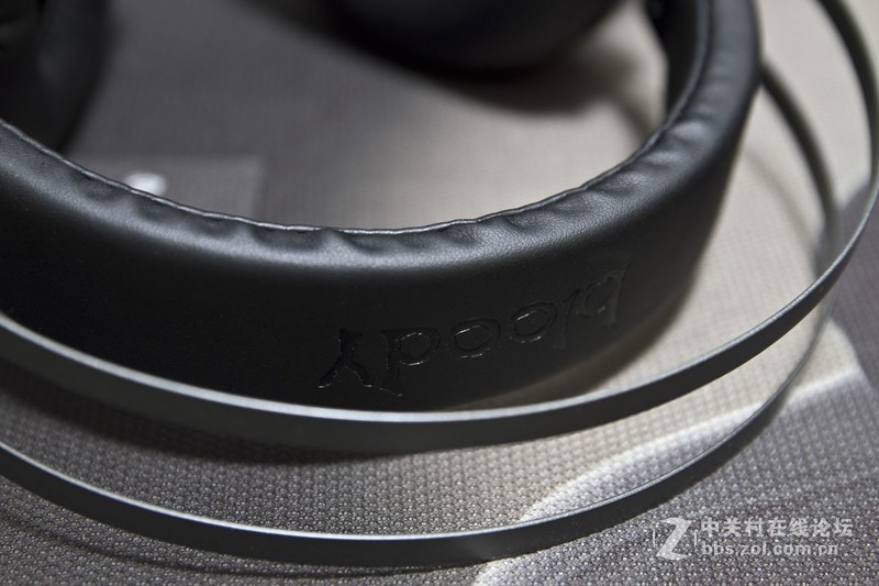 这套电竞装备能吃上鸡吗？新年新玩具到手