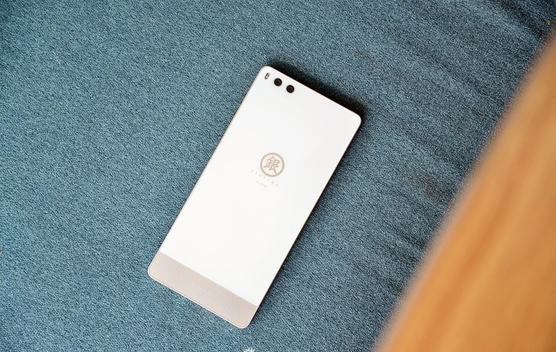 锤子坚果Pro银魂限量版开箱报告，定制专属的爱！