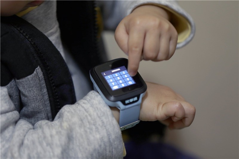 #小手表 守护大安全# 孩子喜欢，家长放心，优学派电话手表UW5的确是个不错的选择