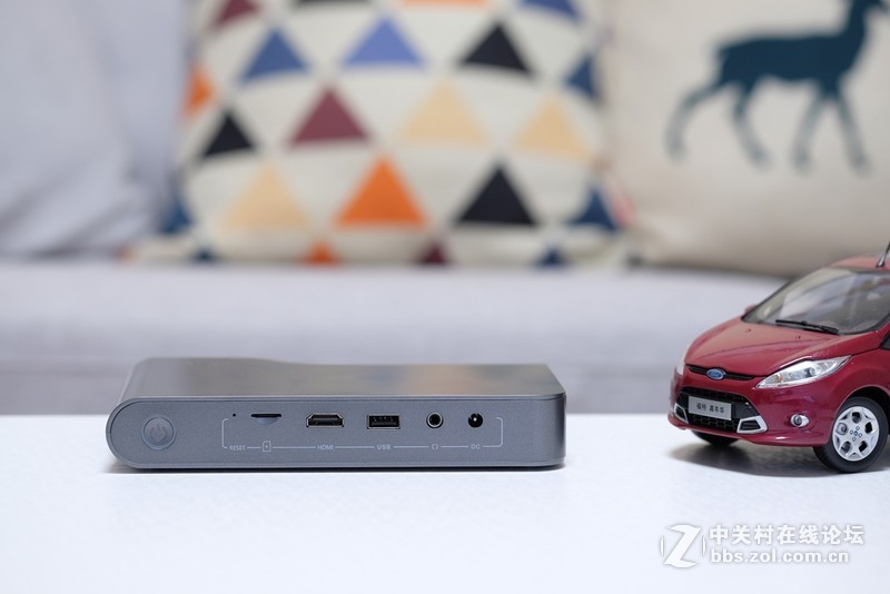 ＃白墙秒变电子白板＃便携轻巧高颜值，神画TT-P触控投影外观篇