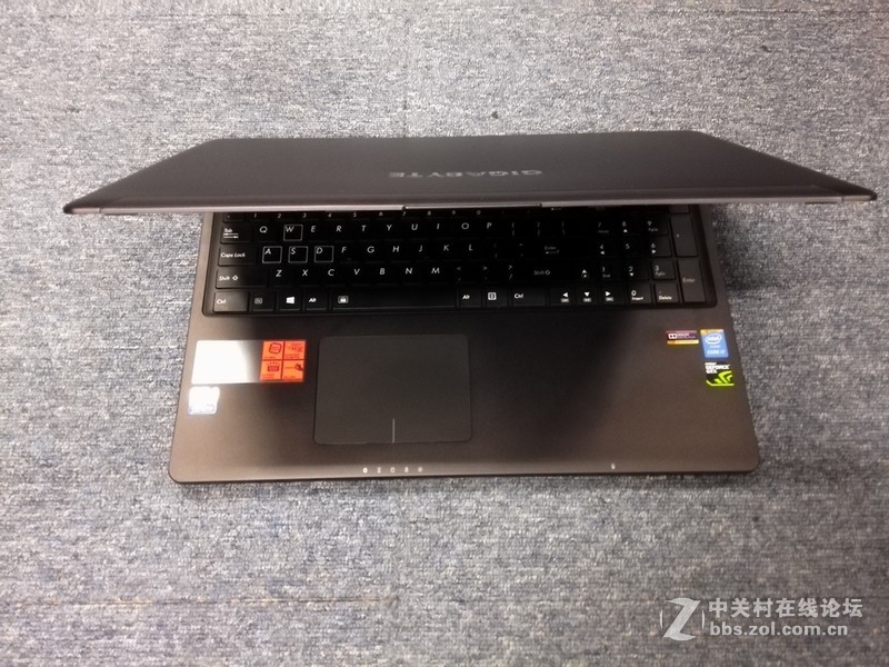 辐射4初体验，技嘉P35上手体验