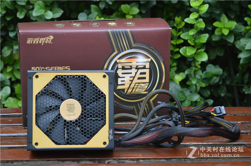 #游戏悍将霸道6 R550镀金非模组试用# 黑金组合 霸道来袭