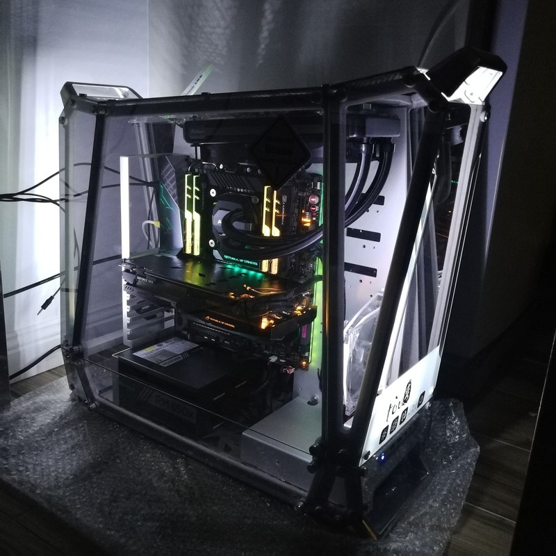 InWin Tou1.0 7980XE/1080Ti