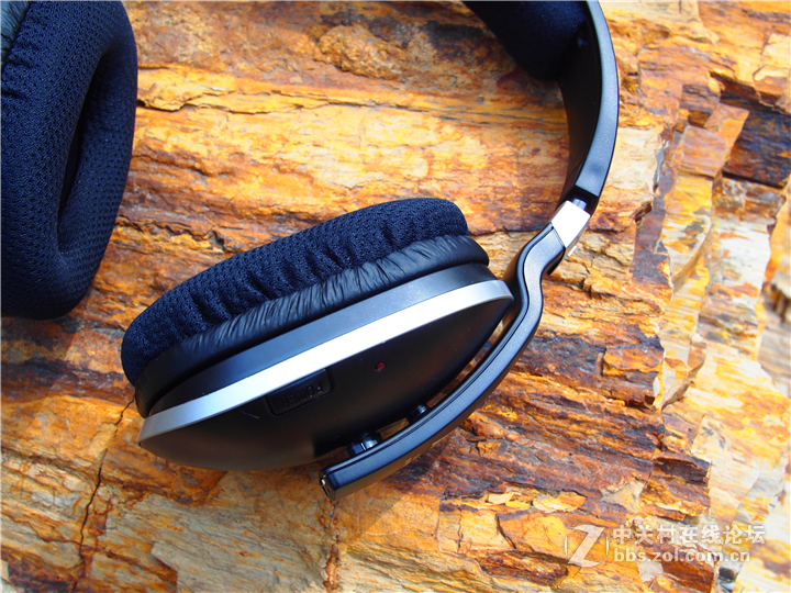 距离不是问题 打扰不再存在—雅天无线电视耳机ADH300