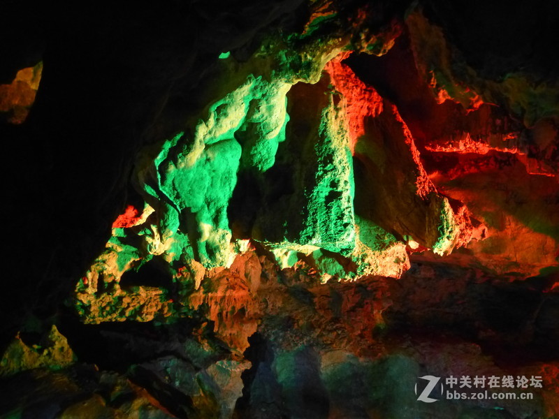 浙江桐庐红石湾景区龙隐洞府随拍，与大家共享。