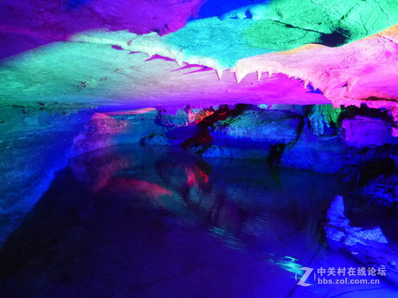 浙江桐庐红石湾景区龙隐洞府随拍，与大家共享。