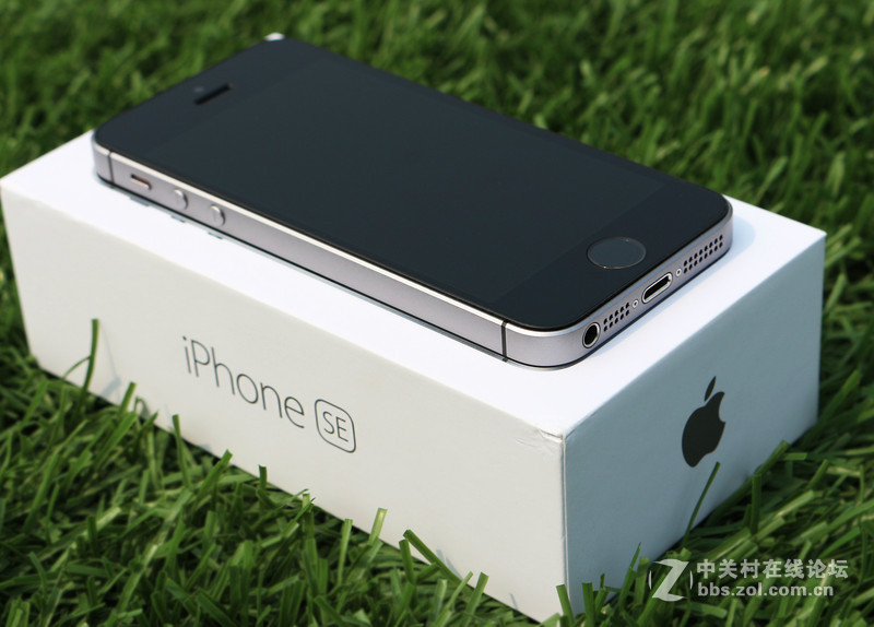 回归原始，你是否是一只披着假外壳的“狼”？——iPhone SE试玩评测