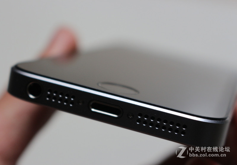 回归原始，你是否是一只披着假外壳的“狼”？——iPhone SE试玩评测