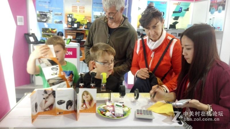 我们在IFA——一米科技展位现场报道