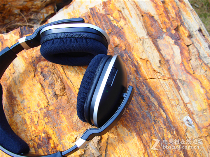 距离不是问题 打扰不再存在—雅天无线电视耳机ADH300