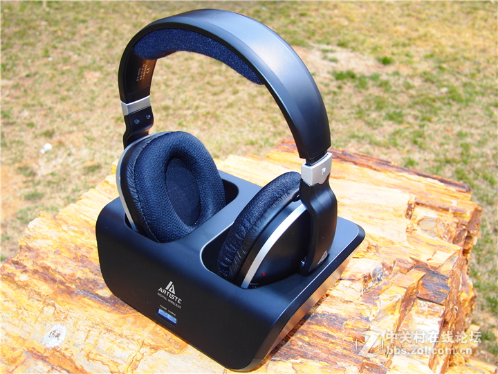 距离不是问题 打扰不再存在—雅天无线电视耳机ADH300