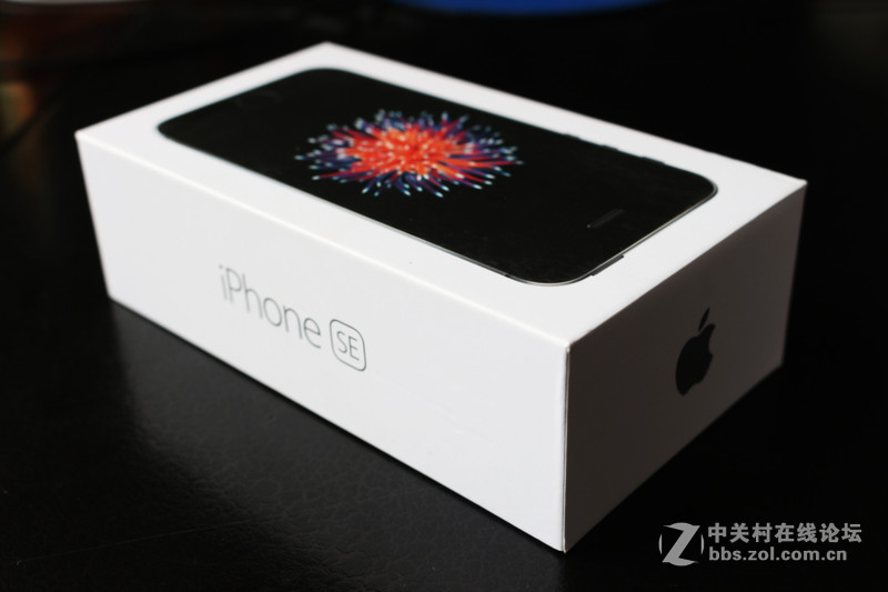 回归原始，你是否是一只披着假外壳的“狼”？——iPhone SE试玩评测