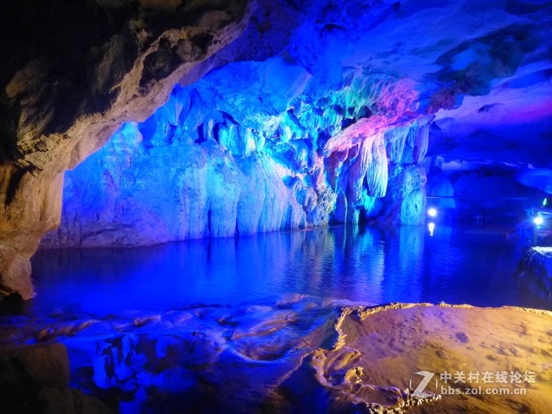 浙江桐庐红石湾景区龙隐洞府随拍，与大家共享。