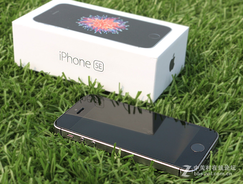 回归原始，你是否是一只披着假外壳的“狼”？——iPhone SE试玩评测