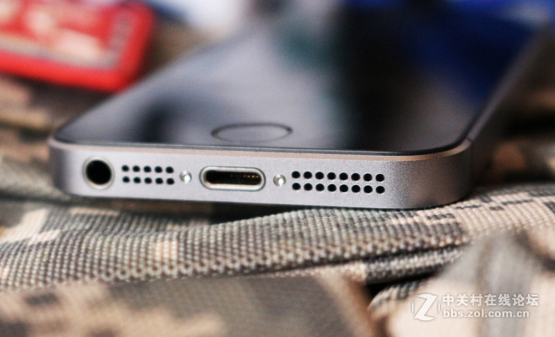 回归原始，你是否是一只披着假外壳的“狼”？——iPhone SE试玩评测