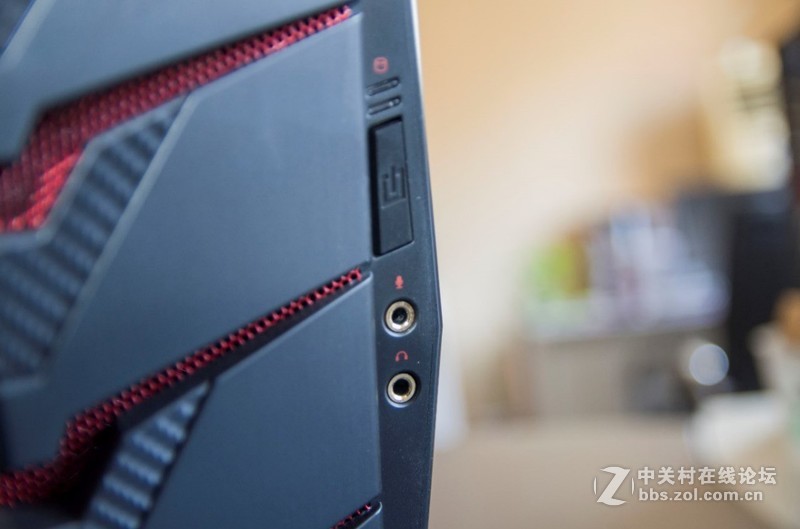 身在职场，当出手还得出手，帮大领导选的吃鸡主机—微星宙斯盾3