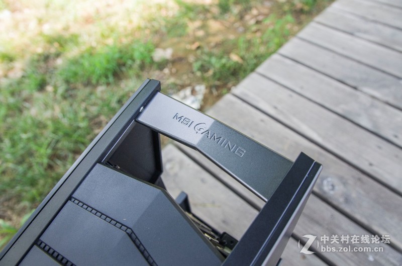 身在职场，当出手还得出手，帮大领导选的吃鸡主机—微星宙斯盾3