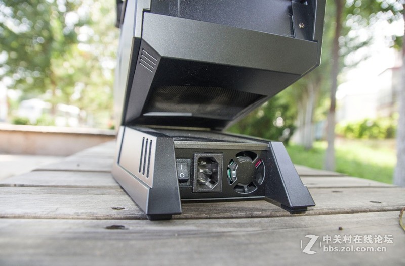 身在职场，当出手还得出手，帮大领导选的吃鸡主机—微星宙斯盾3