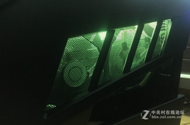 身在职场，当出手还得出手，帮大领导选的吃鸡主机—微星宙斯盾3