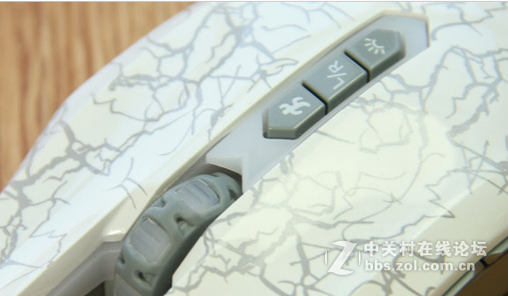 从拆解图看起来，狼印一阳指F70游戏鼠标还是挺给力