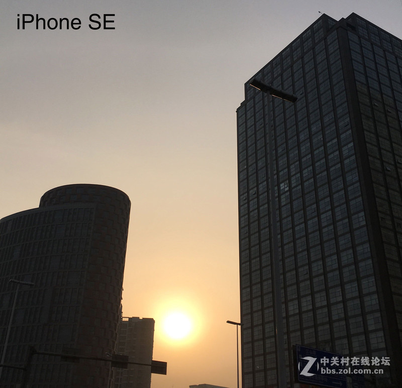 回归原始，你是否是一只披着假外壳的“狼”？——iPhone SE试玩评测