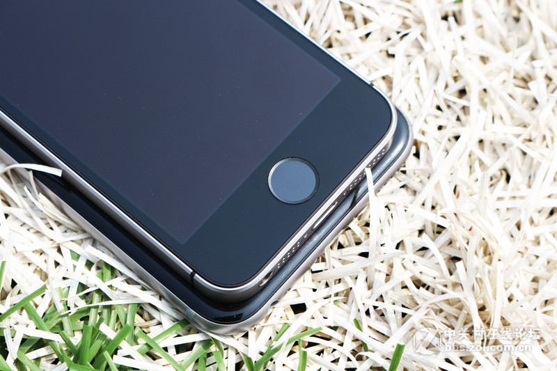 回归原始，你是否是一只披着假外壳的“狼”？——iPhone SE试玩评测