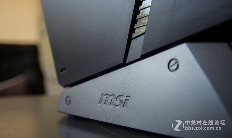 身在职场，当出手还得出手，帮大领导选的吃鸡主机—微星宙斯盾3