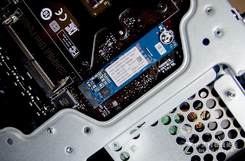 身在职场，当出手还得出手，帮大领导选的吃鸡主机—微星宙斯盾3