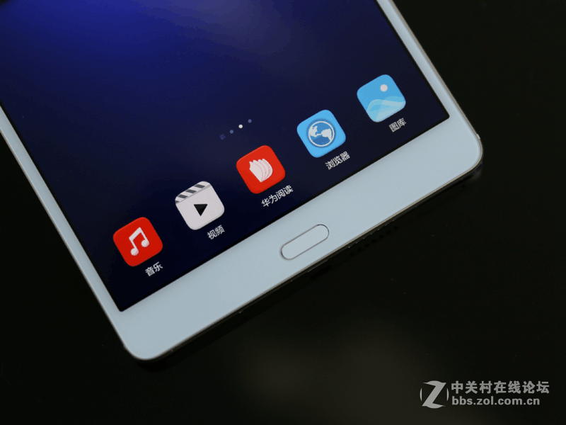 华为平板M3：除了2K屏还有双扬声器