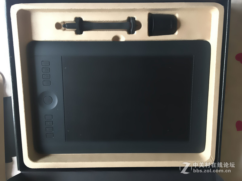 影拓pro无线版 只写过几个字 笔尖都在 版面几乎零磨损 在保半年 个人属于绘画爱好者