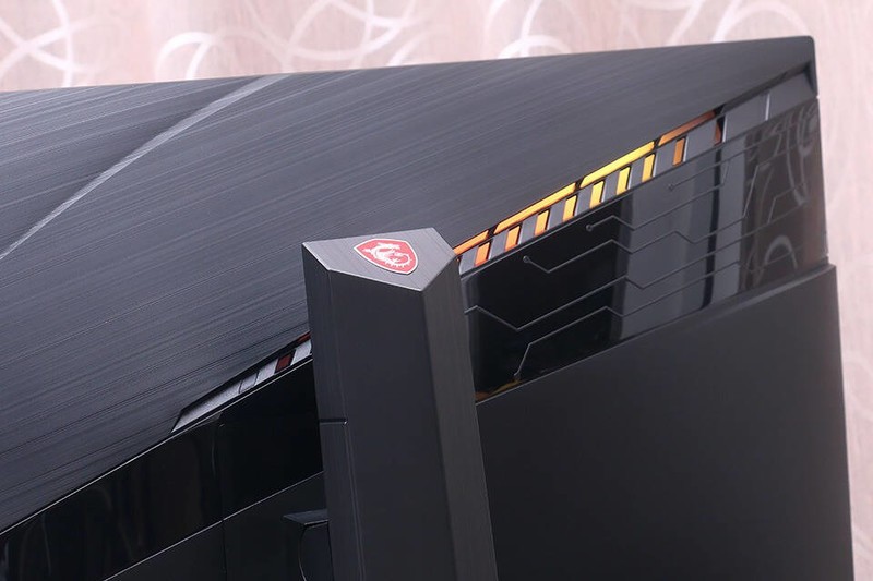 CES 2019 创新产品奖得主，微星 MAG271CQR 曲面电竞显示器深度解读