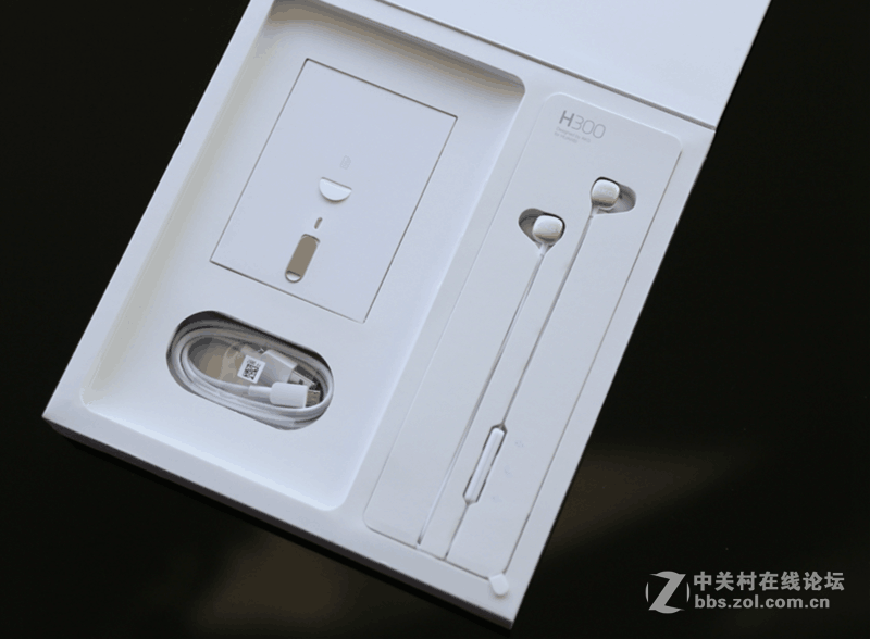 华为平板M3：除了2K屏还有双扬声器