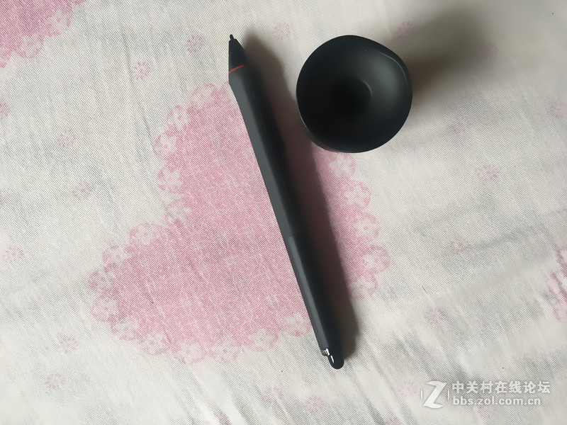 影拓pro无线版 只写过几个字 笔尖都在 版面几乎零磨损 在保半年 个人属于绘画爱好者