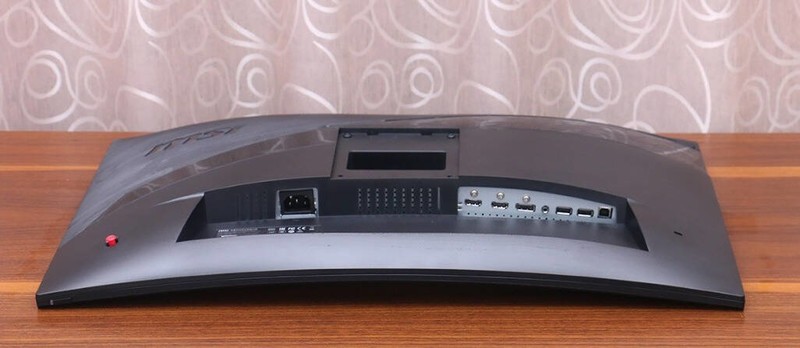 CES 2019 创新产品奖得主，微星 MAG271CQR 曲面电竞显示器深度解读