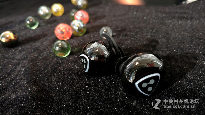 耳机时尚文化的引领者—赛尔贝尔D900S无线蓝牙耳机