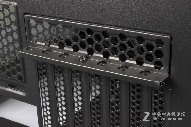 鑫谷MoParty整机RGB智控方案测评